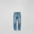 Distressed Boyfriend Jeans