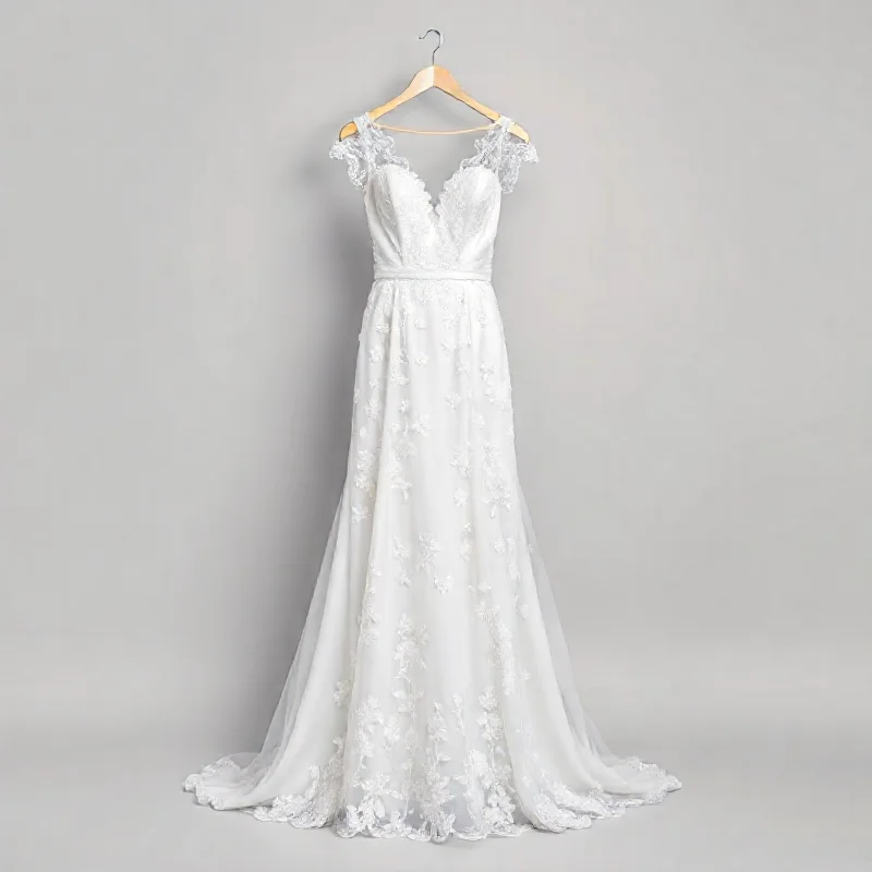 Elegant White Wedding Dress